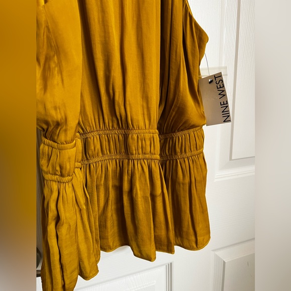 Nine West ruffled collar golden yellow fully lined halter top. XXL - Picture 5 of 10